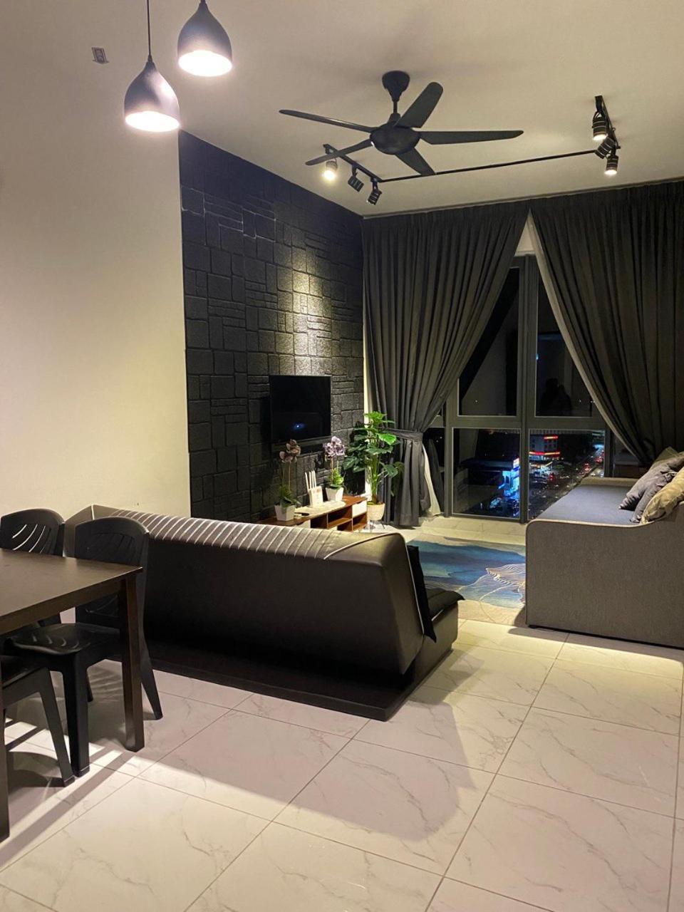 Niks Troika Homestay Kota Bharu Esterno foto